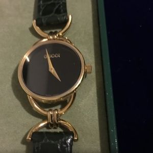 Gucci Ladies Watch 6000.2L